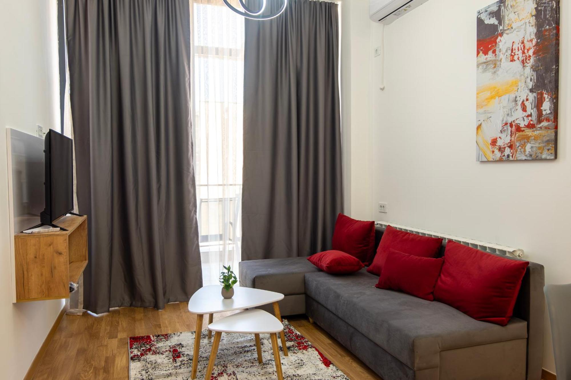 Home Art Apartments Szkopje Kültér fotó