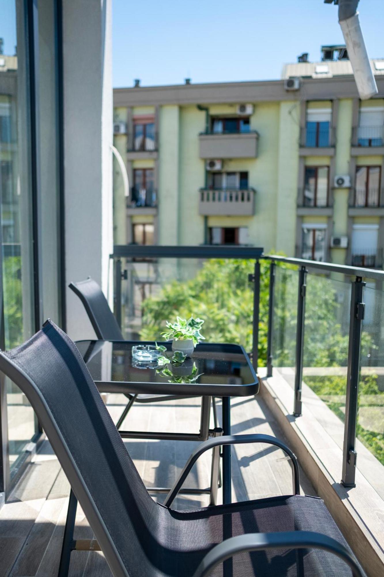 Home Art Apartments Szkopje Kültér fotó